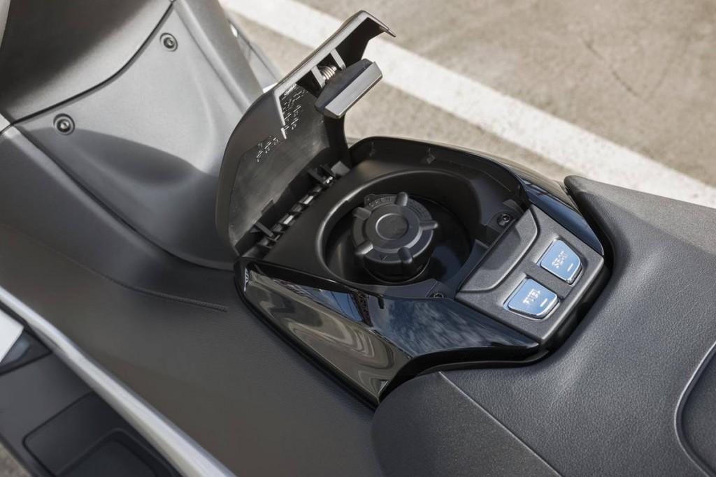 TMAX (15)