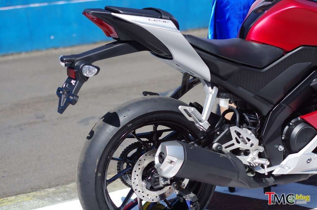 Yamaha_R15_2017_017