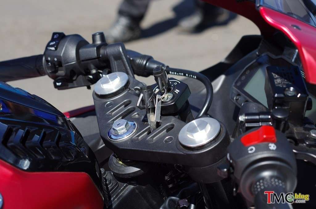 Yamaha_R15_2017_024