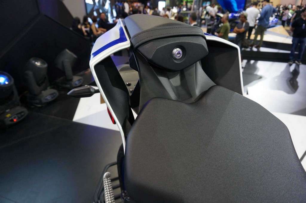 Yamaha YZF-R6 (8)