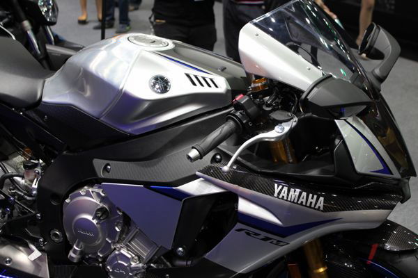 Yamaha_YZF-R1M_1