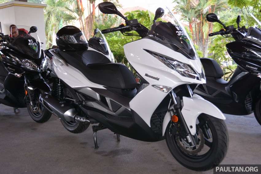 FT 2016-Kawasaki-J300-1-850x567