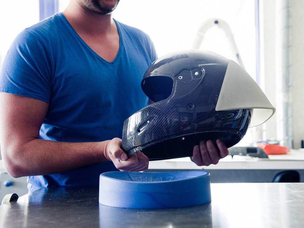 SHARK_helmet