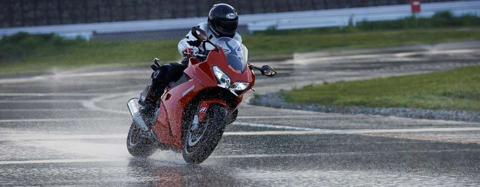 Bridgestone_rain