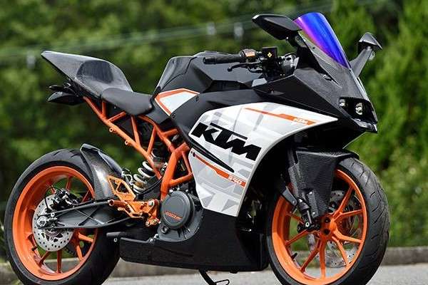 RC390