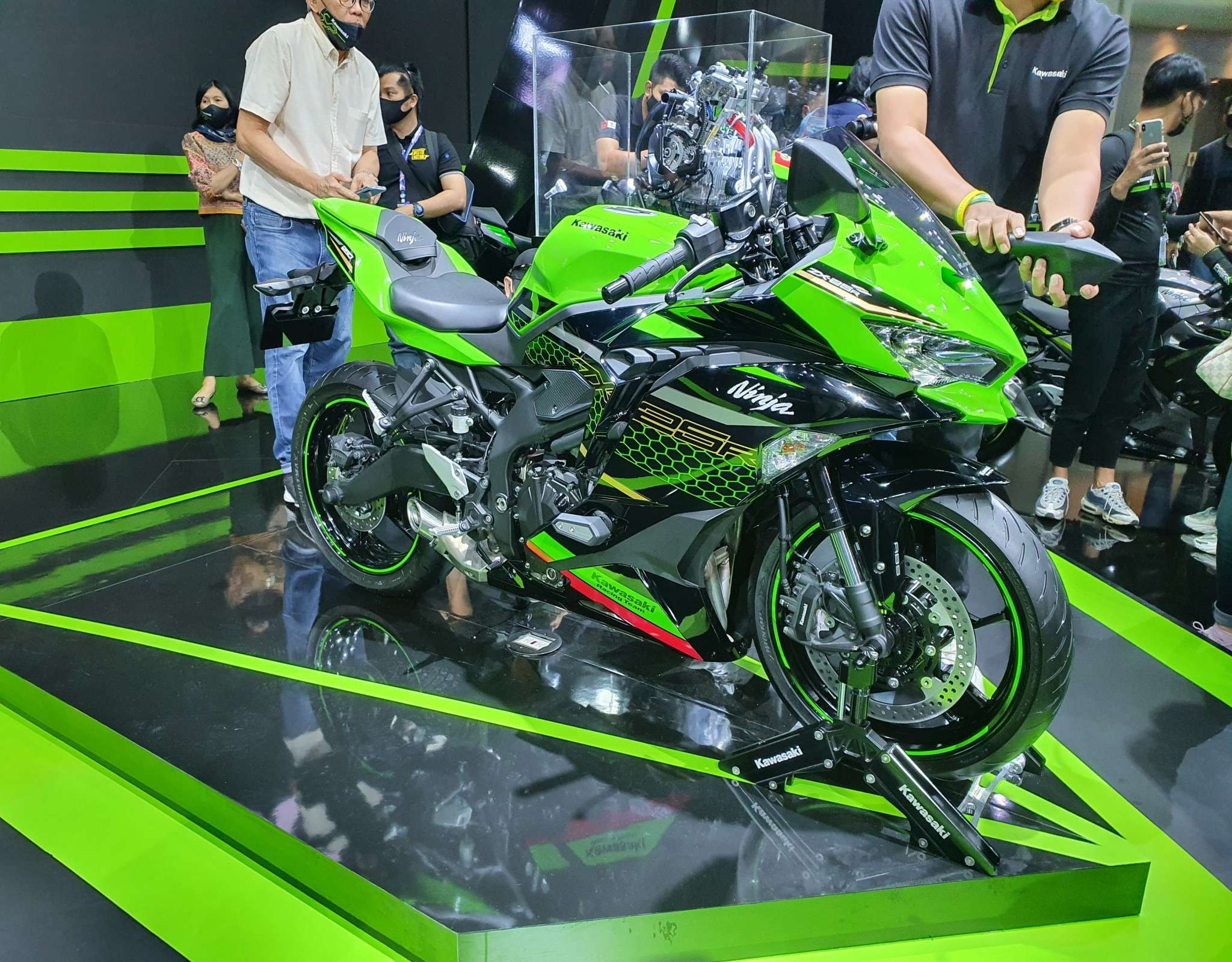 4สูบเรียงตัวจี๊ด ZX25R เปิดตัวในไทยแล้ว | Webike Thailand