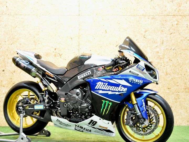 R1