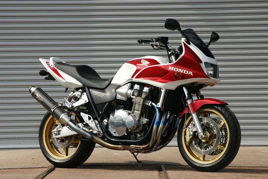 cb1300