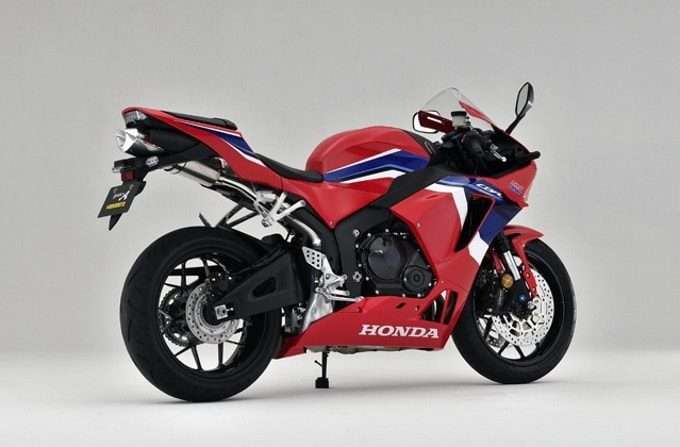 201221_yamamoto-cbr600rr_01-680x447
