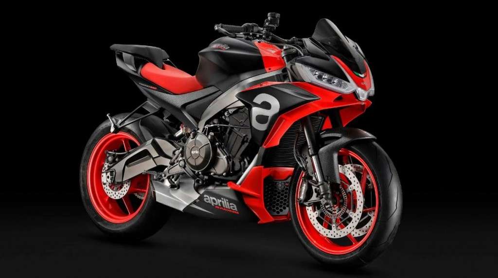 aprilia-tuono-660-2021-bi-phat-hien-khi-chay-thu-nghiem-tren-duong-pho-1