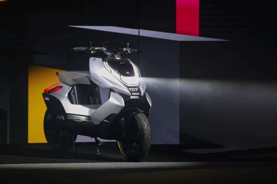 cfmoto-cyber-concept-zeeho