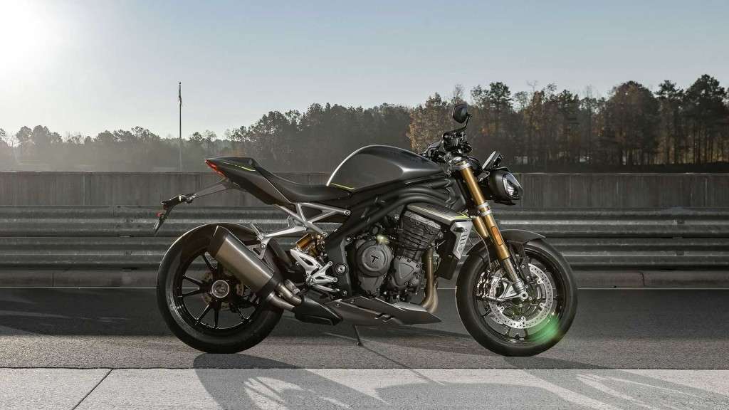triumph-speed-__triple-1200-rs-chinh-thuc-ra-mat-tai-an-do-0