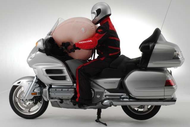 ????????????????????????????????????  - 11 2005 Airbag Goldwing1