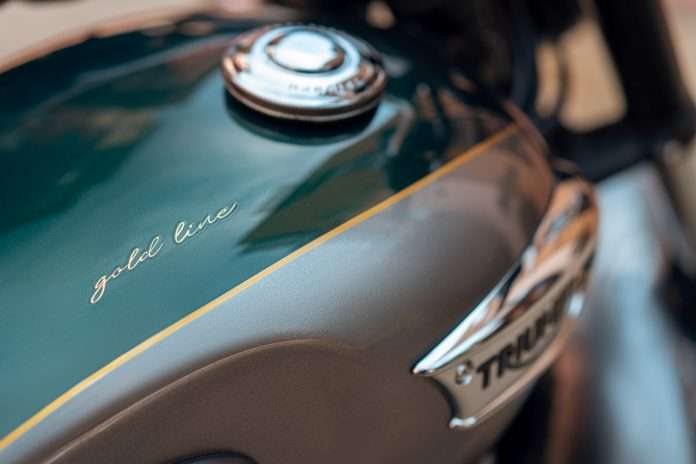 2022-triumph-bonneville-T100-gold-line-special-edition-motorcycle-1-696x464