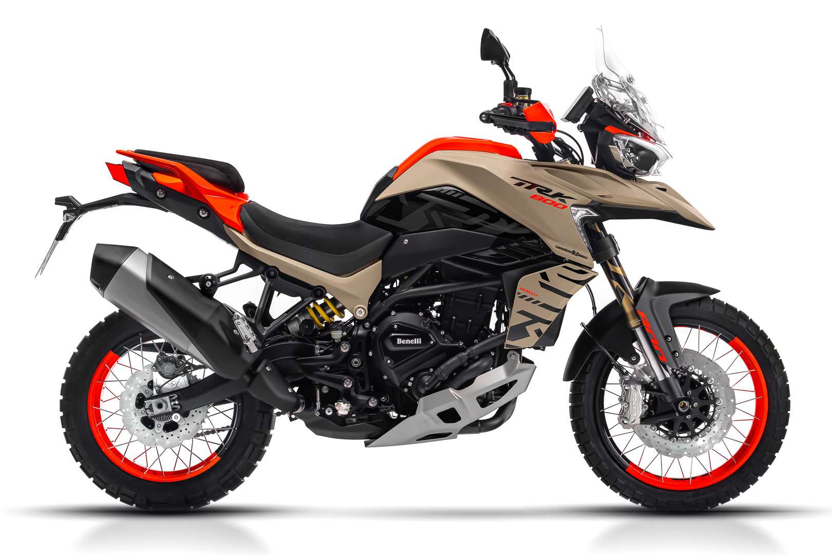 2022-benelli-trk-800-first-look-adventure-sport-touring-motorcycle-11
