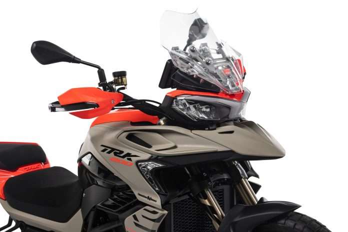 2022-benelli-trk-800-first-look-adventure-sport-touring-motorcycle-6-696x464
