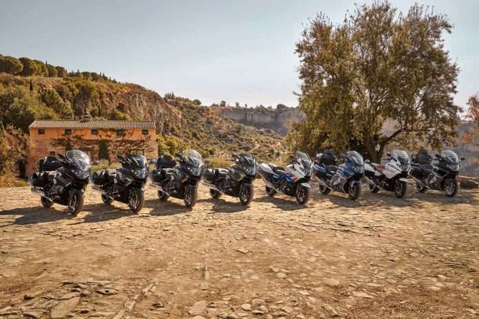 2022-bmw-k-1600-lineup-first-look-touring-motorcycles-2-696x464