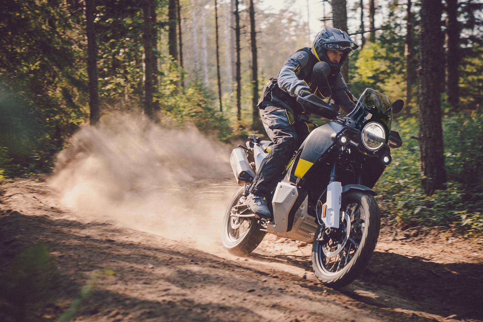 2022-husqvarna-norden-901-first-look-adventure-adv-motorcycle-18