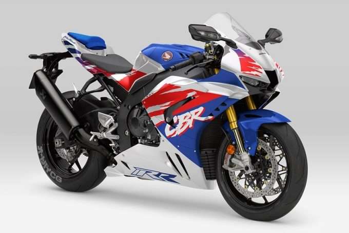 211119_cbr1000rrr_001_edited-680x453