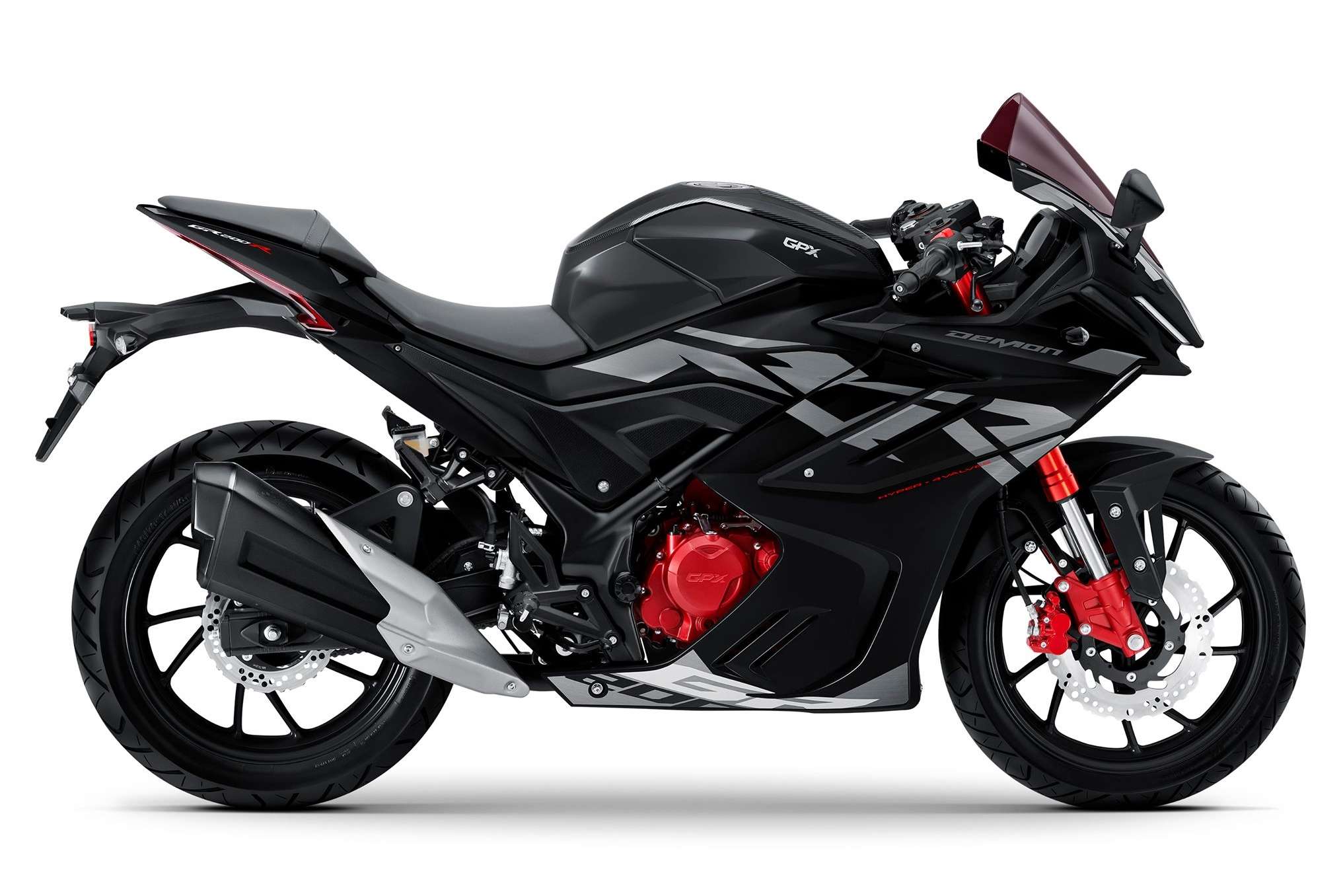 GPX-Demon-GR200R-2021-4-Valves-phien-ban-moi-chayxe-vn-11