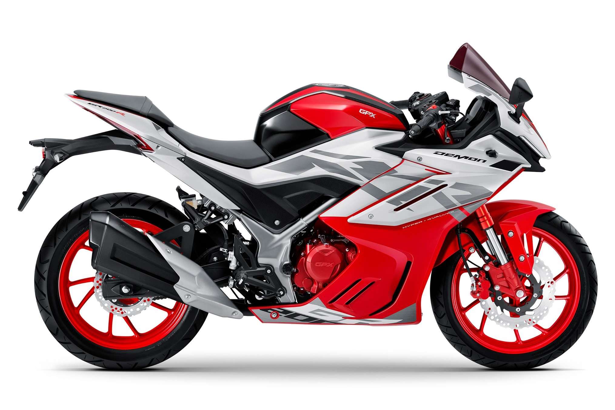 GPX-Demon-GR200R-2021-4-Valves-phien-ban-moi-chayxe-vn-13