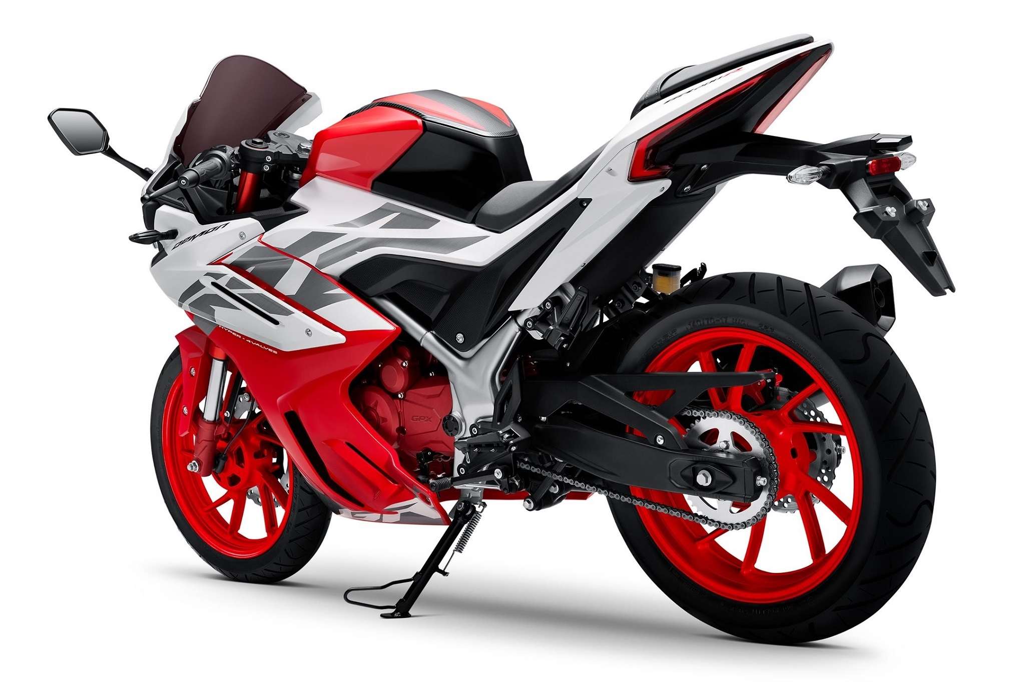 GPX-Demon-GR200R-2021-4-Valves-phien-ban-moi-chayxe-vn-14