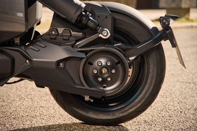 08 รถจักรยานยนต์ไฟฟ้า BMW CE04 2022 สามารถวิ่งได้ถึง 130 กม. ที่ความเร็ว 120 กม. / ชม - 08